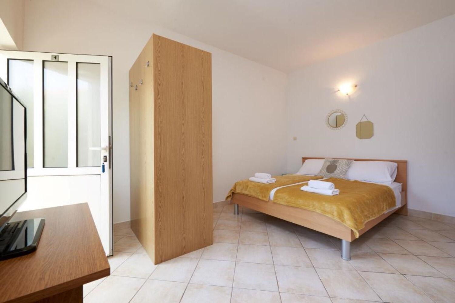Apartments Mare - 30 M From Pebble Beach Seget Vranjica Dış mekan fotoğraf