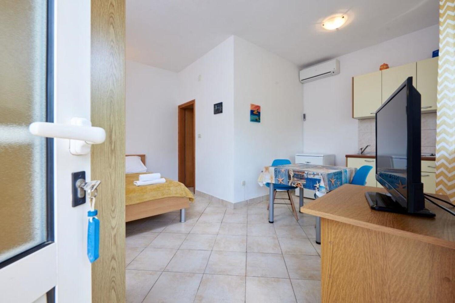 Apartments Mare - 30 M From Pebble Beach Seget Vranjica Dış mekan fotoğraf