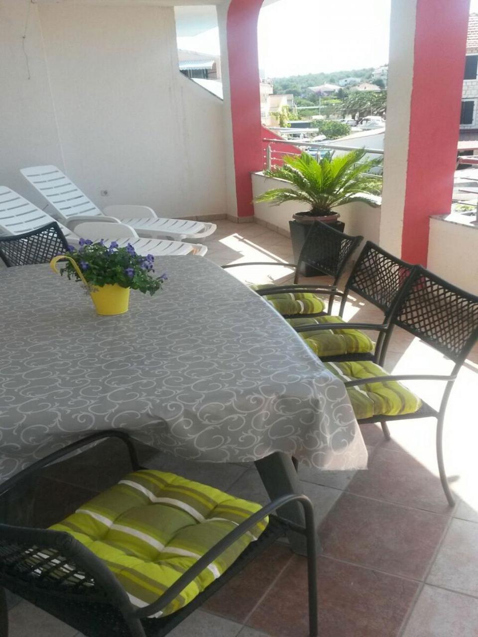 Apartments Mare - 30 M From Pebble Beach Seget Vranjica Dış mekan fotoğraf