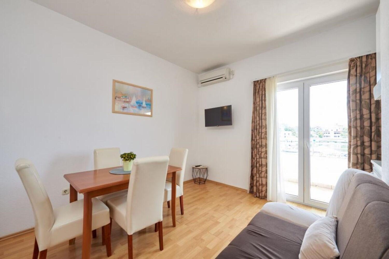 Apartments Mare - 30 M From Pebble Beach Seget Vranjica Dış mekan fotoğraf