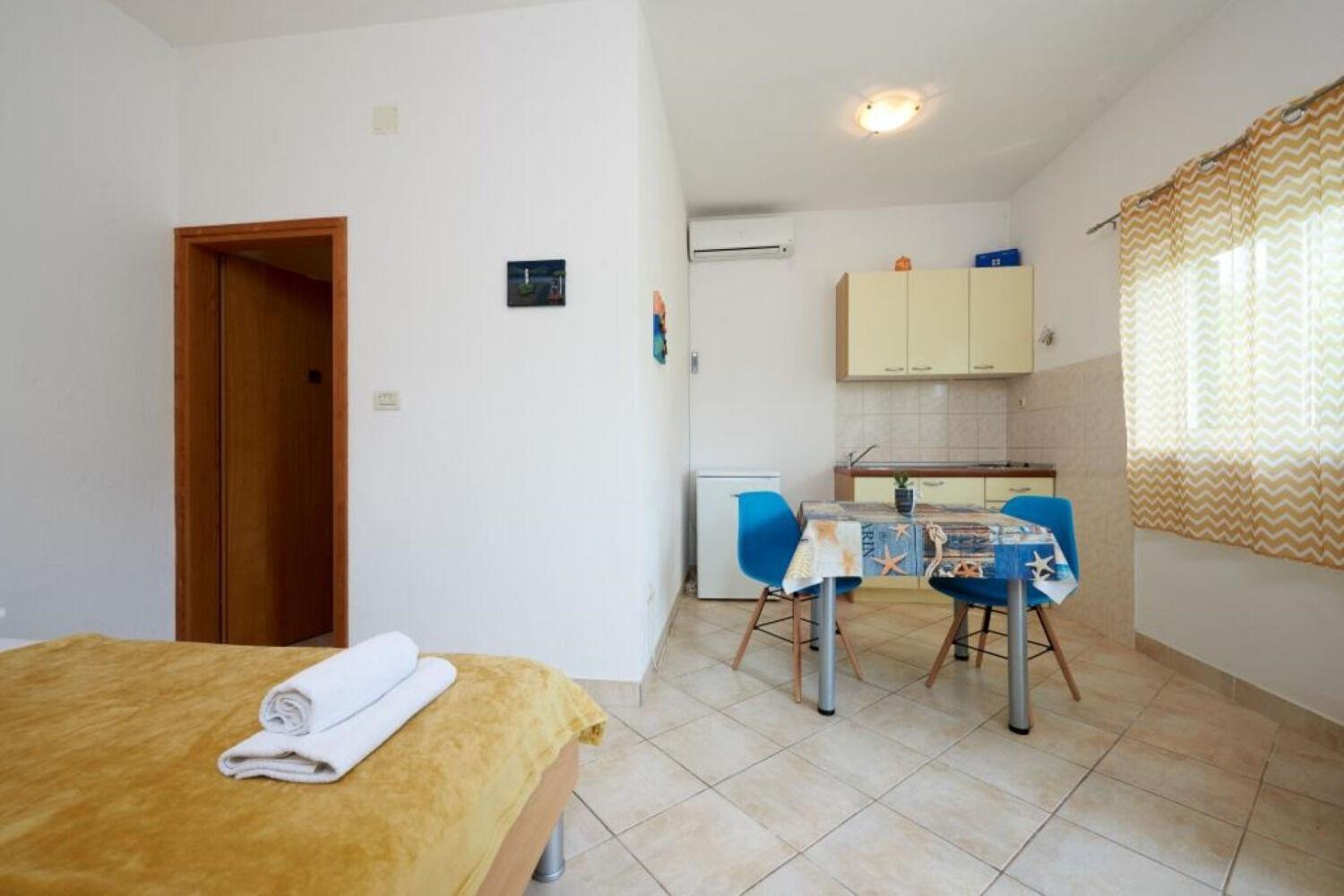 Apartments Mare - 30 M From Pebble Beach Seget Vranjica Dış mekan fotoğraf