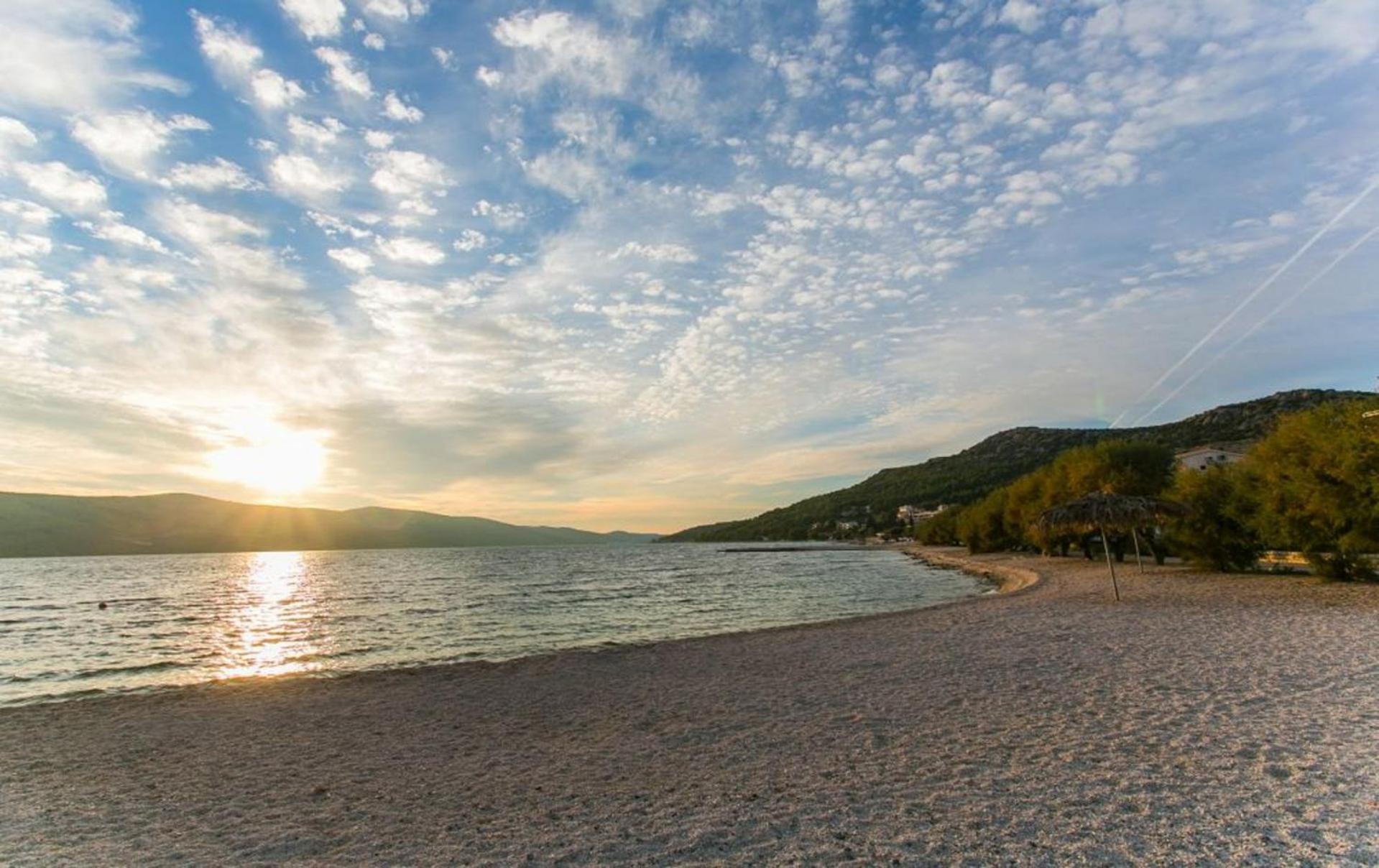 Apartments Mare - 30 M From Pebble Beach Seget Vranjica Dış mekan fotoğraf
